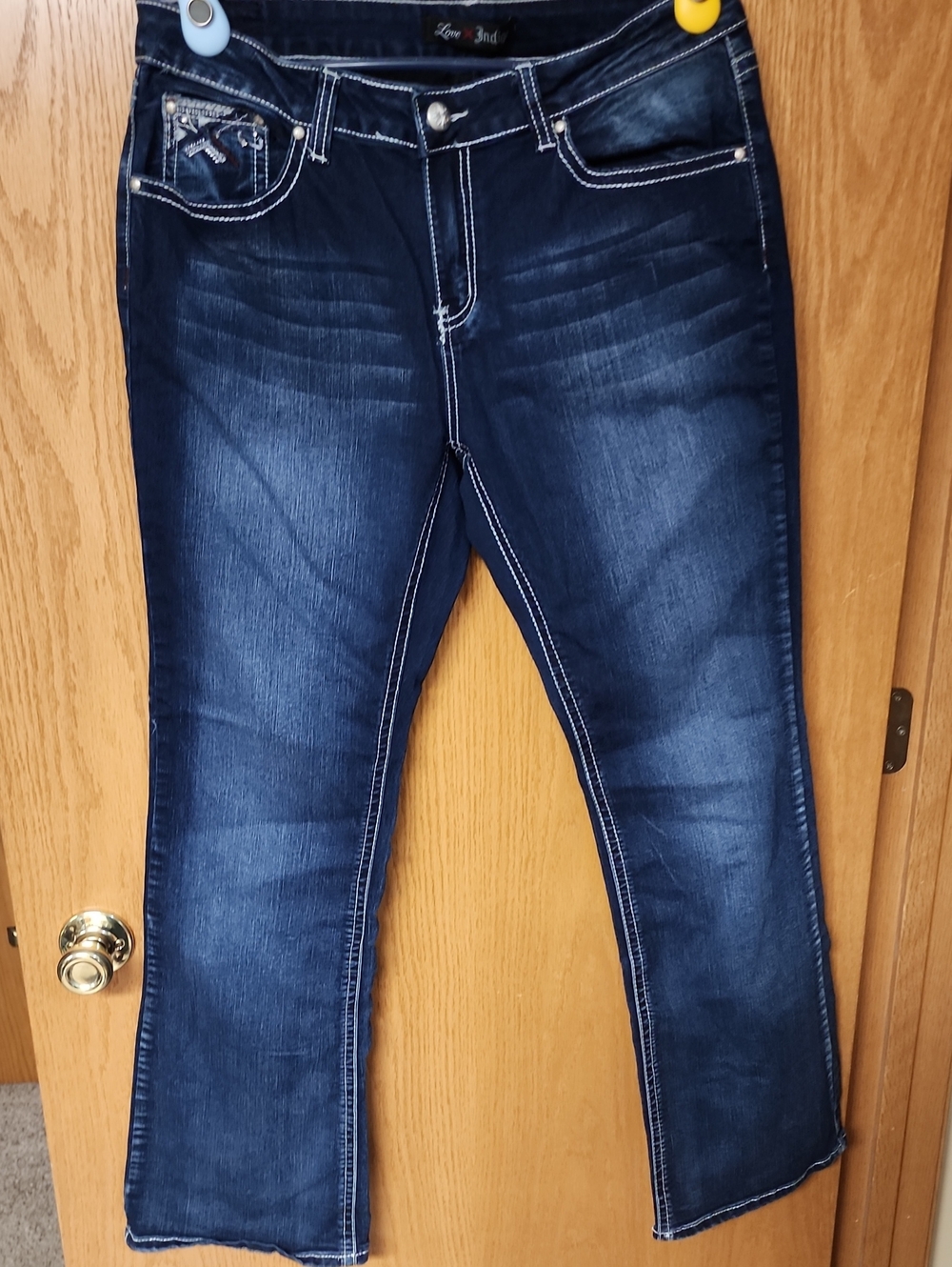Indigo brands Dark Jeans with Embroidered Cross Pockets 14x32 number 538 - Picture 5 of 8